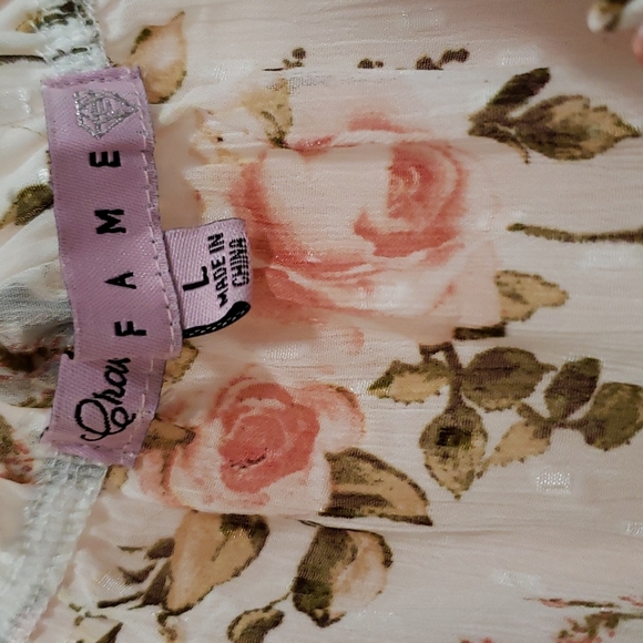 Cute floral crop top❤ - Picture 2 of 6